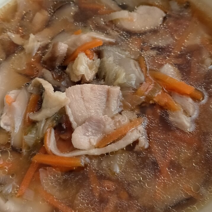 麺つゆベースのチキン和風スープ